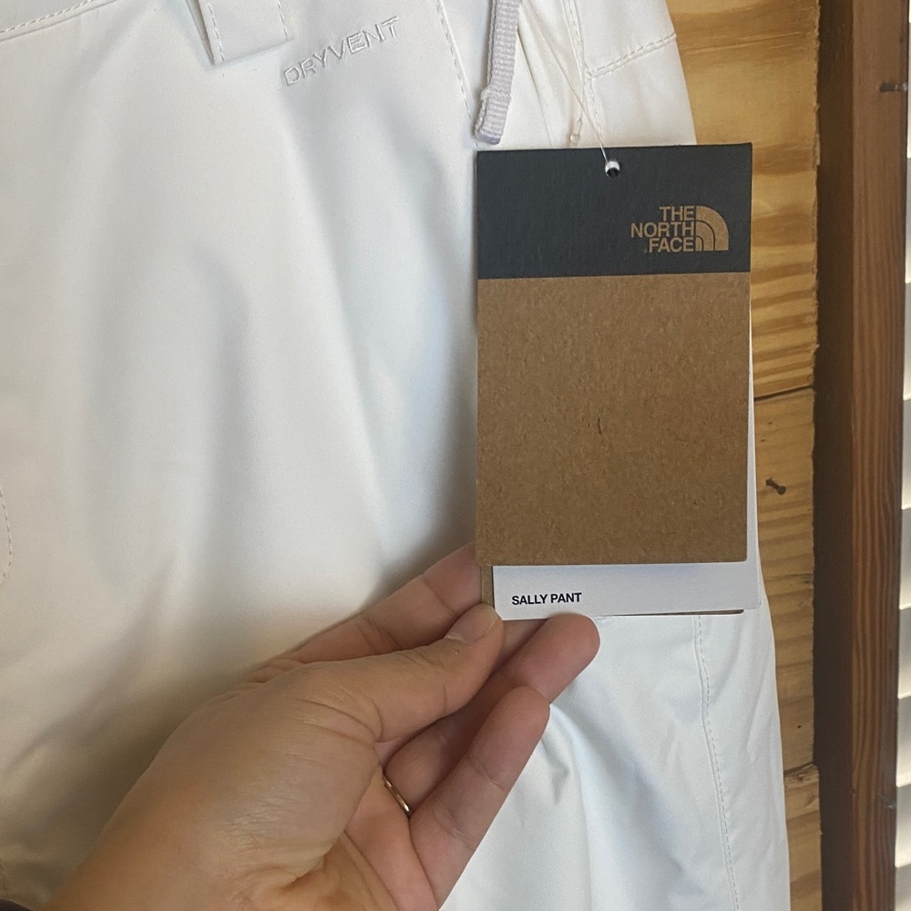 The North Face White Snow Pants - Picture 3 of 15